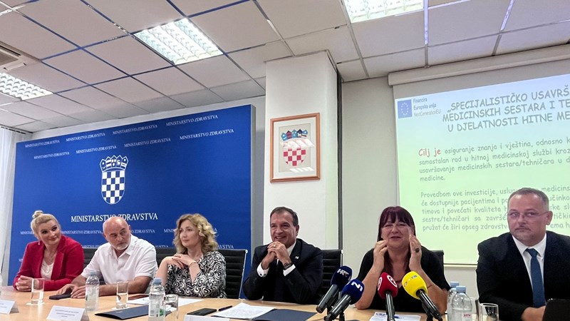 Beroš: Specijalizacije medicinskih sestara i tehničara pomiču granice